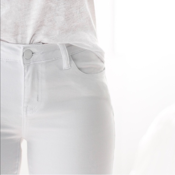 SoldOut11thStreet - Picture 2 of 5